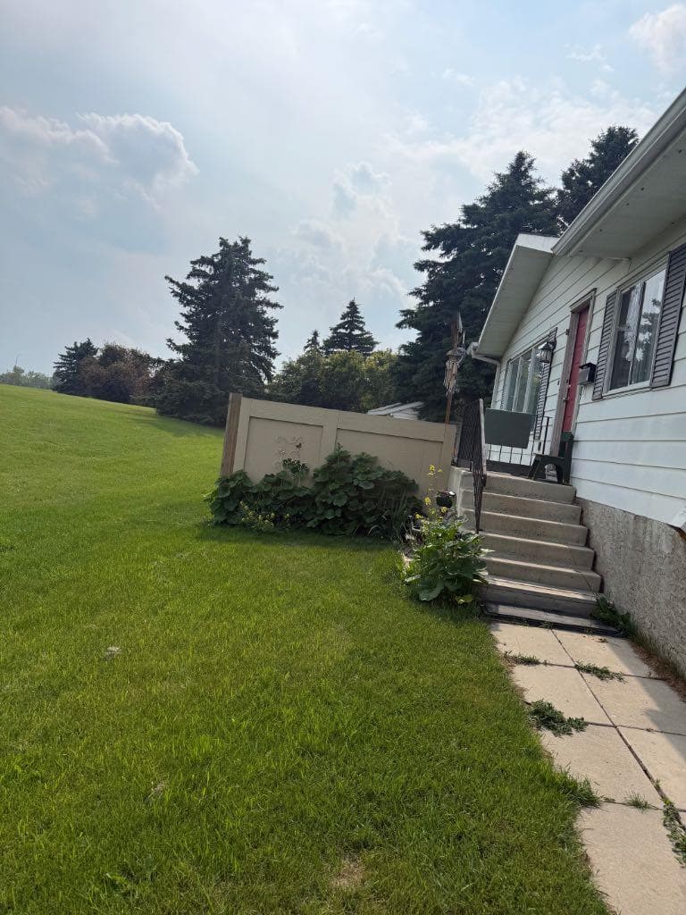 112 Huntstrom Drive NE