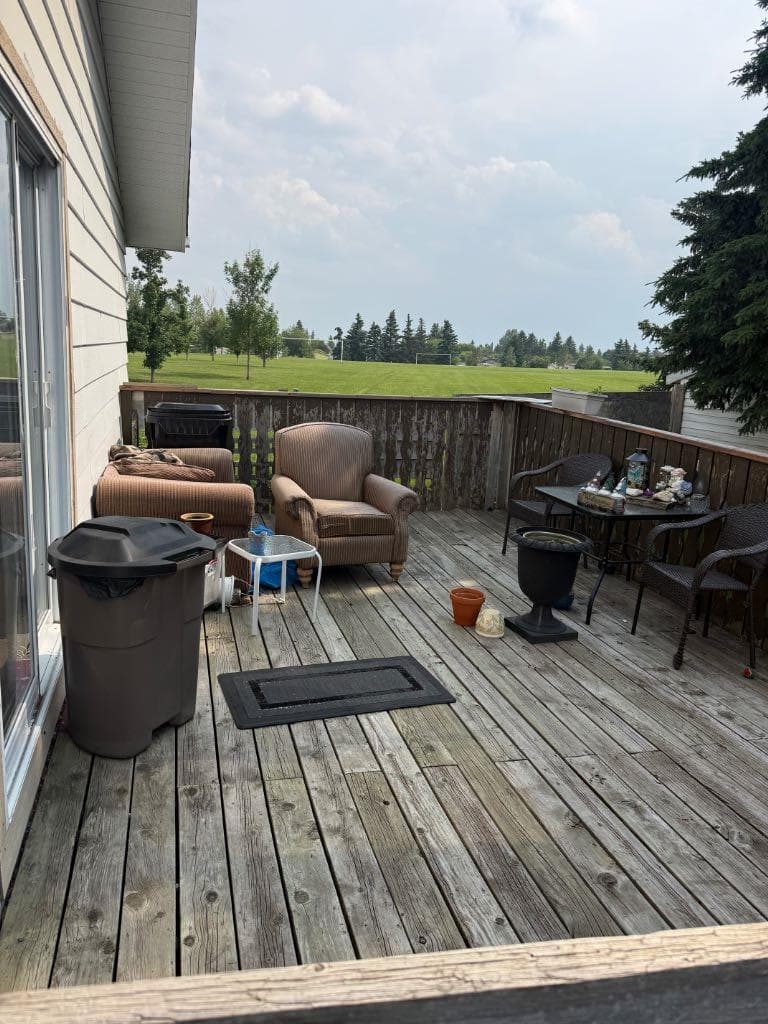 112 Huntstrom Drive NE