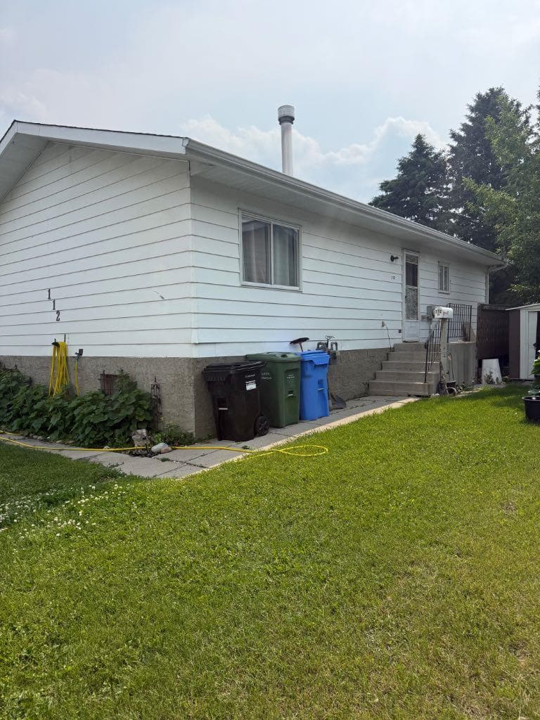 112 Huntstrom Drive NE
