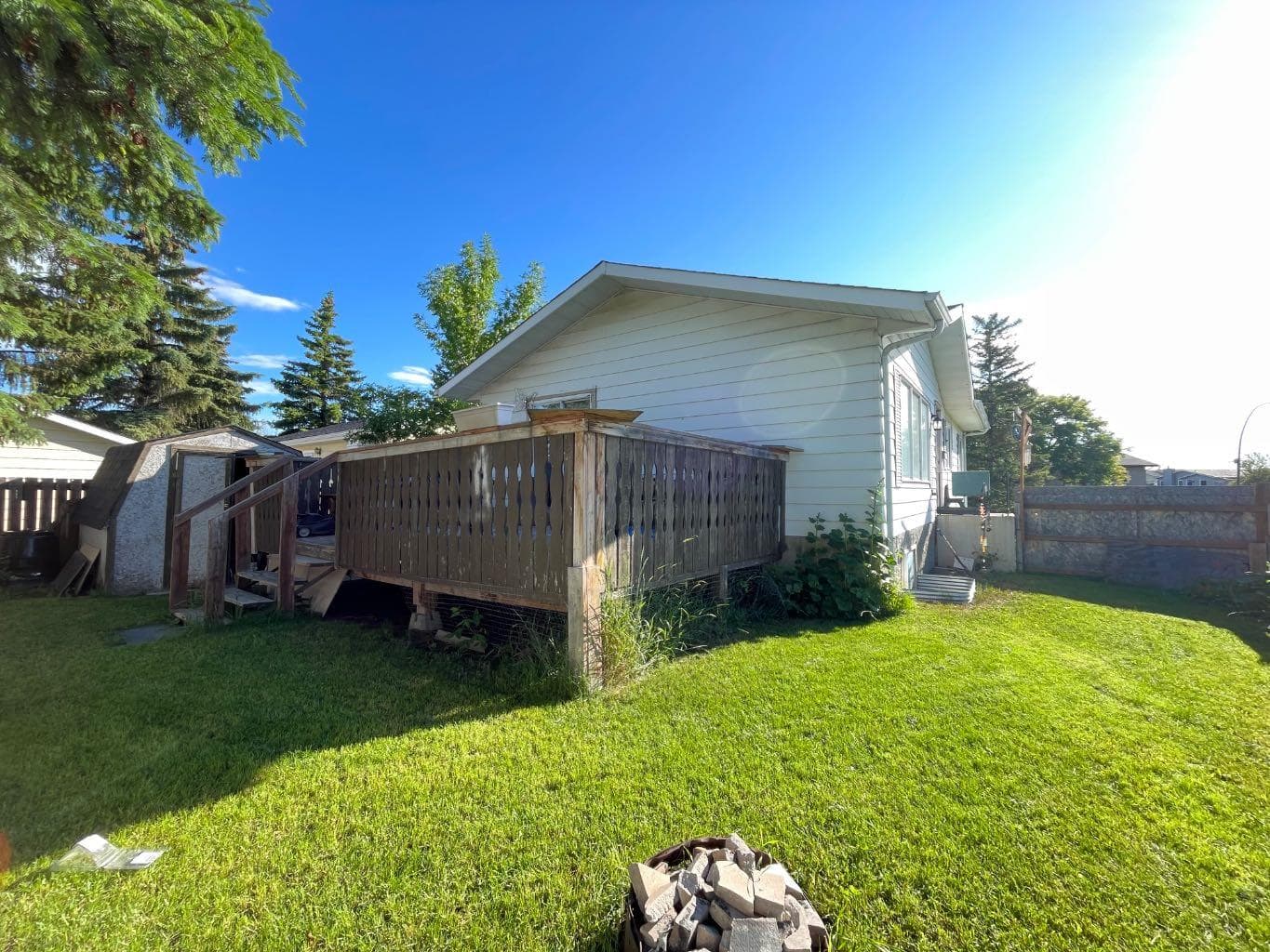 112 Huntstrom Drive NE