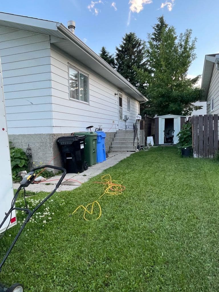 112 Huntstrom Drive NE
