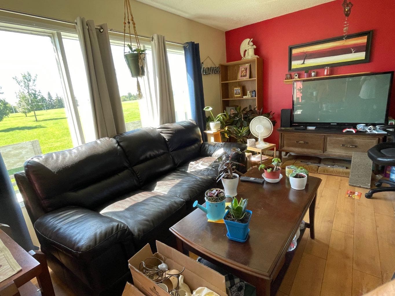 112 Huntstrom Drive NE