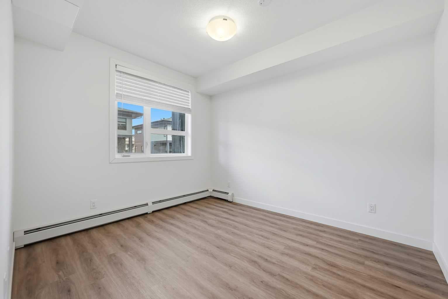 2212, 55 Lucas Way NW