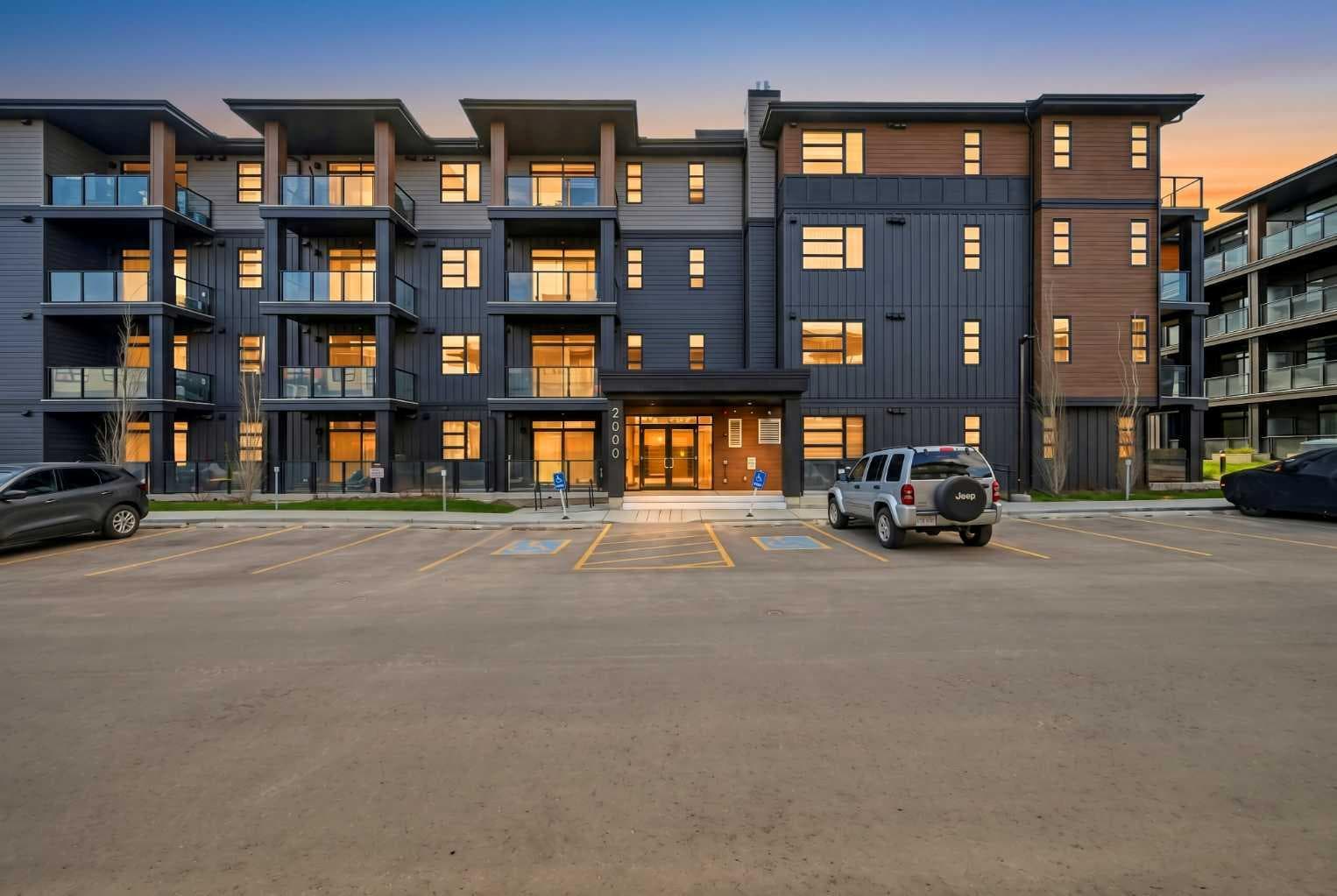2212, 55 Lucas Way NW