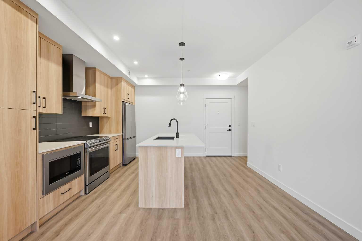 2212, 55 Lucas Way NW
