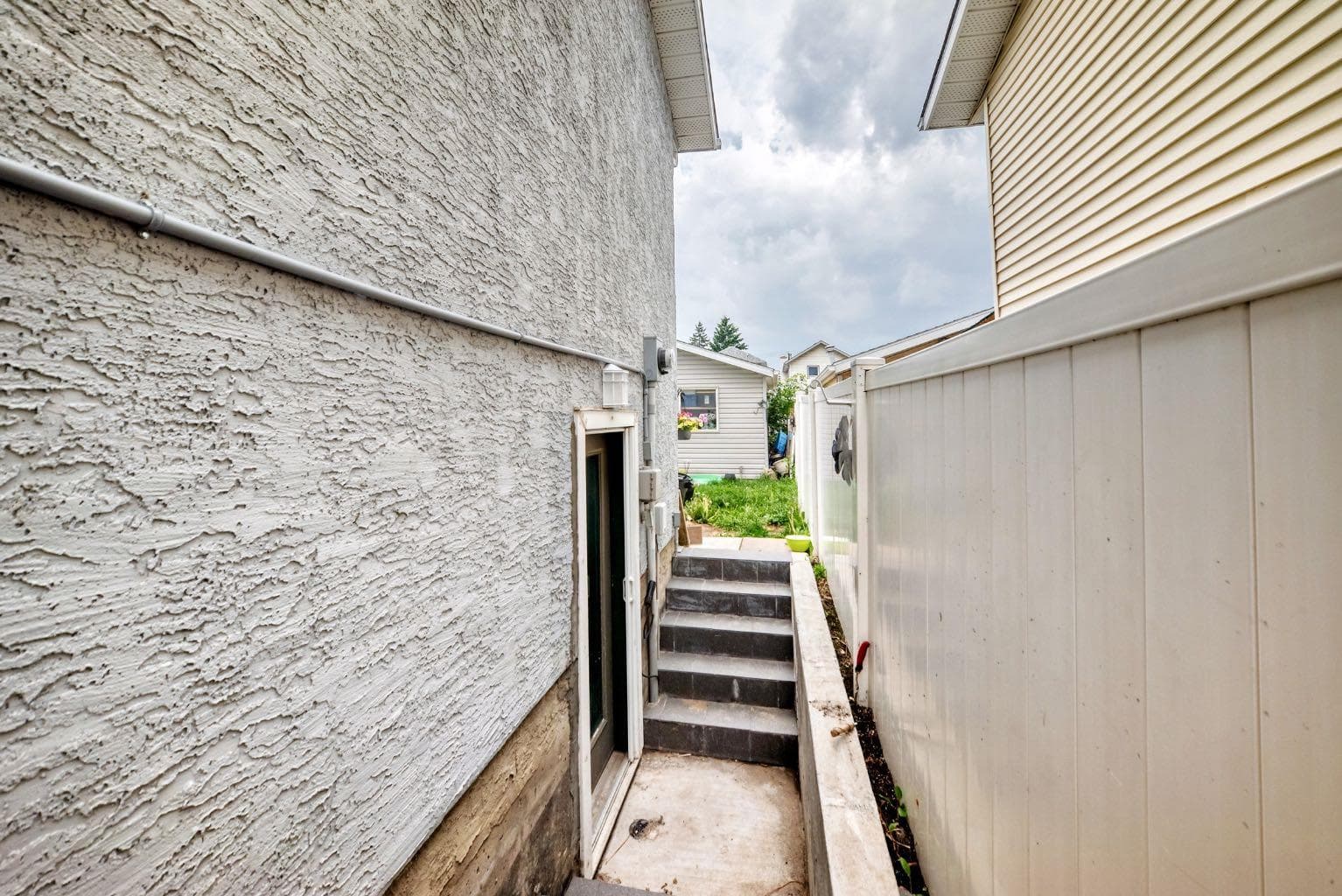 46 Dovercliffe Way SE