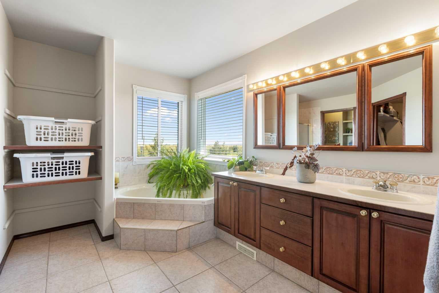 250257 Range Road 271  