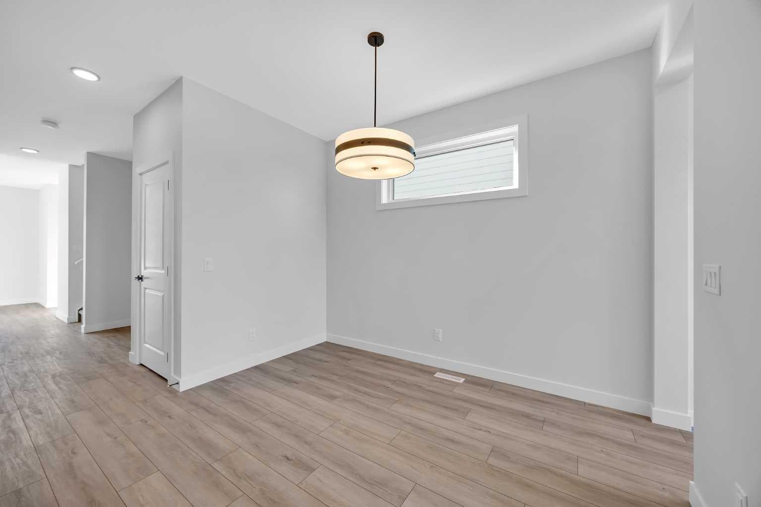 26 Versant Path SW