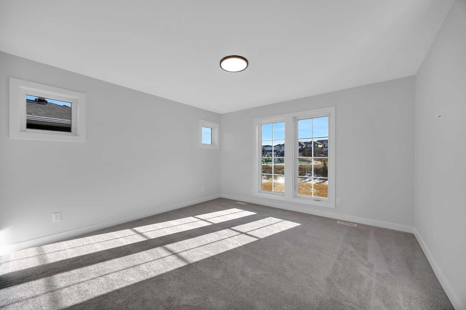 26 Versant Path SW