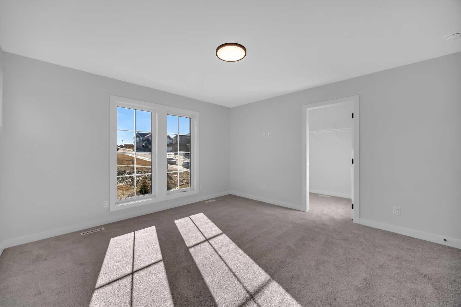 26 Versant Path SW