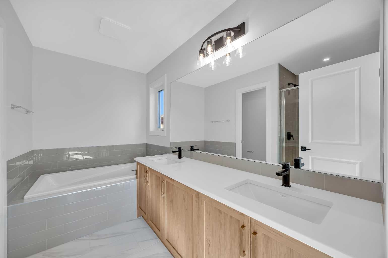 26 Versant Path SW