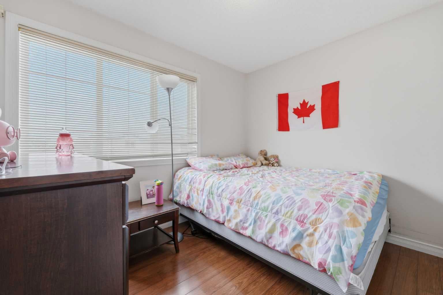 269 Tarington Close NE