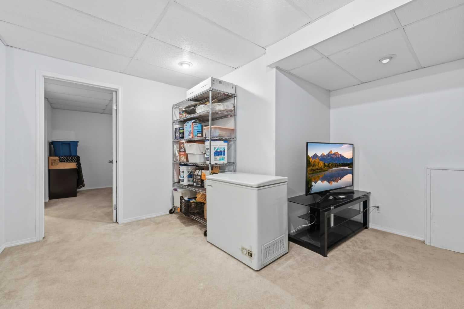 269 Tarington Close NE