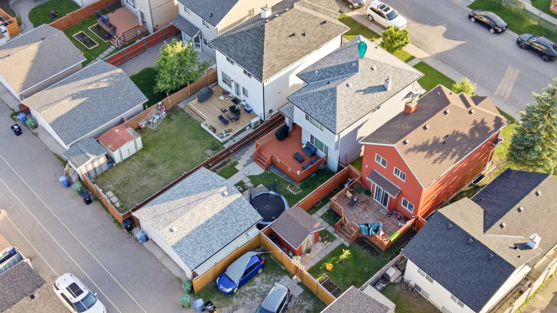 269 Tarington Close NE
