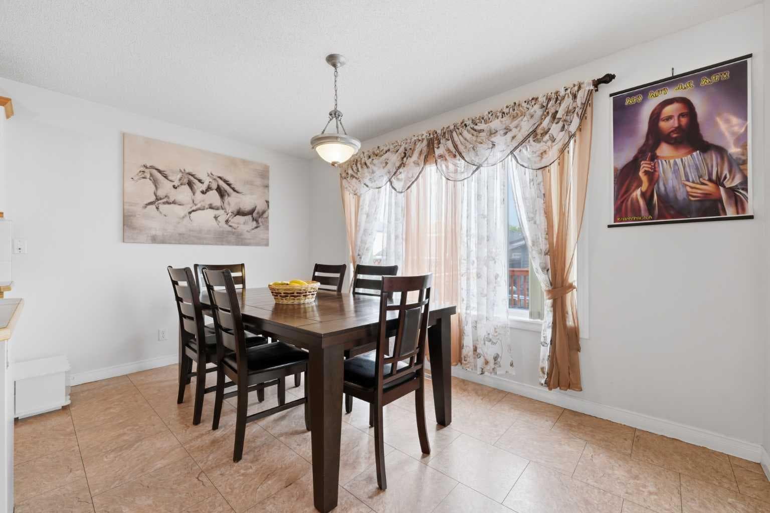 269 Tarington Close NE