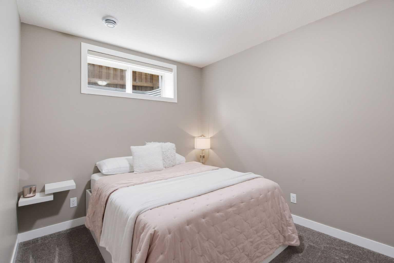 300 Aspenmere Way 