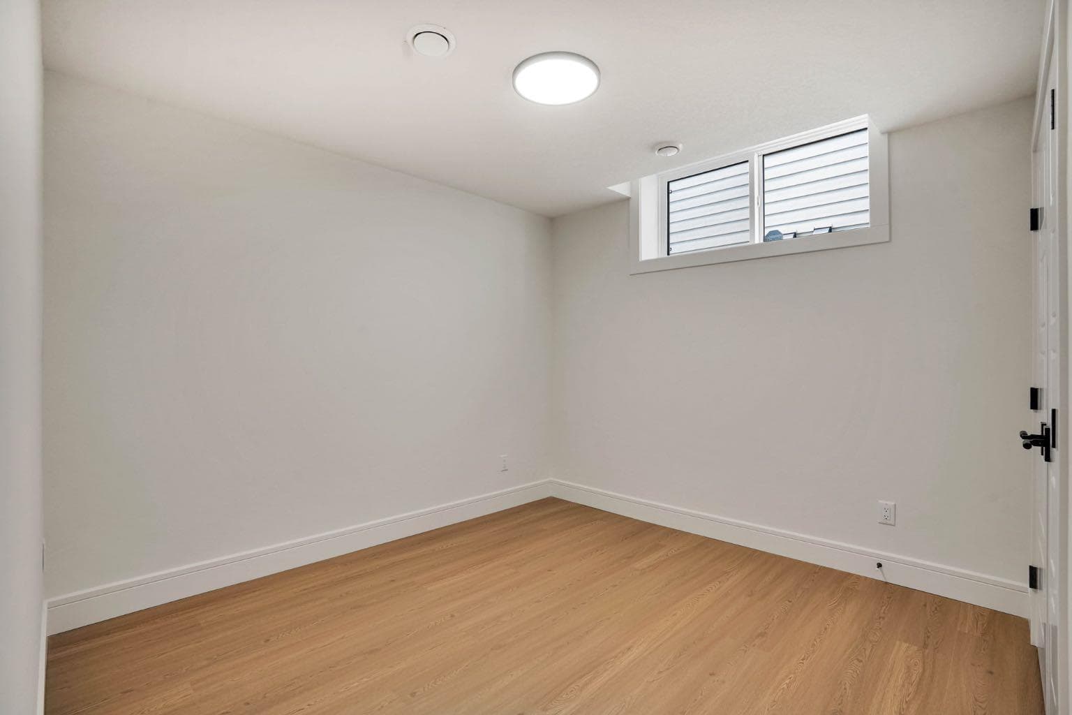 952 SOUTH SHORE Terrace 
