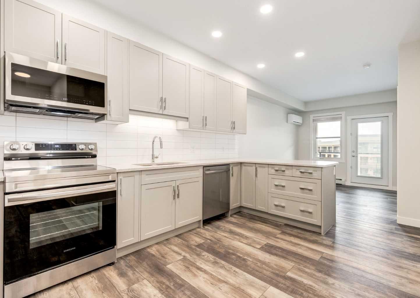 408, 125 Wolf Hollow Crescent SE