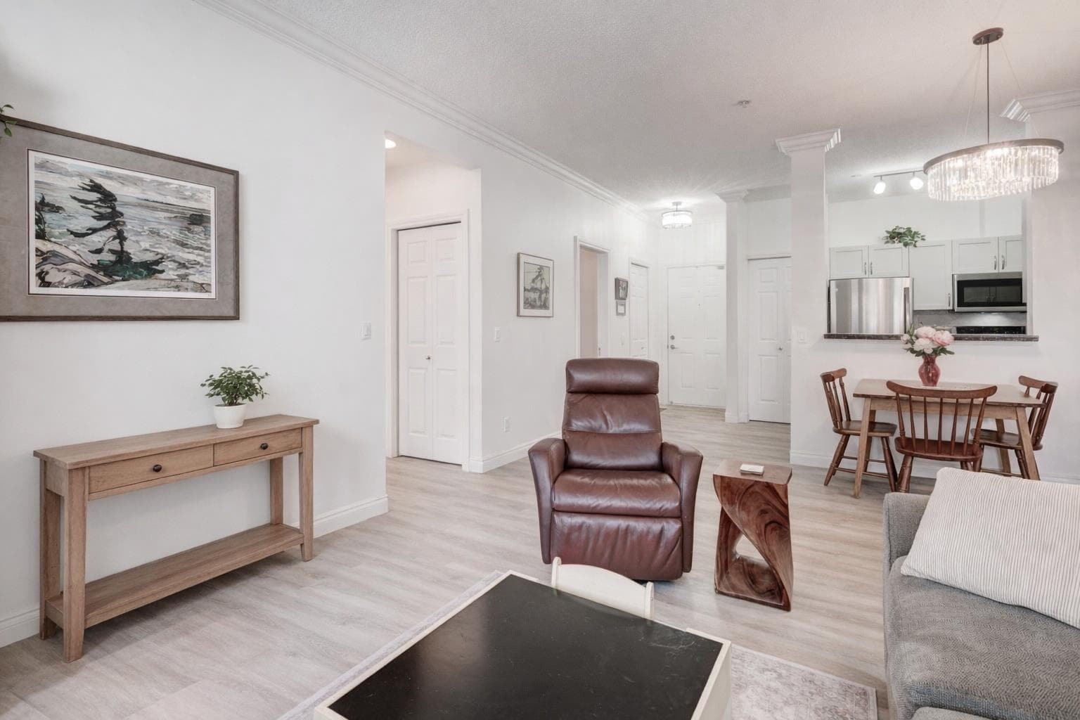 207, 11170 30 Street SW
