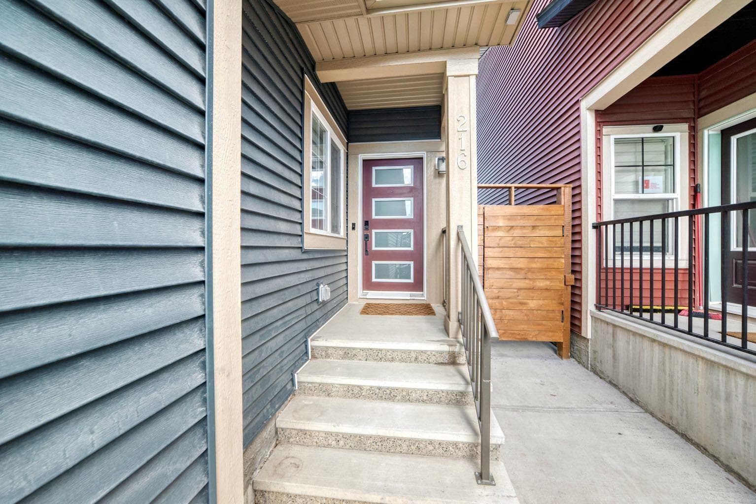 216 Homestead Grove NE