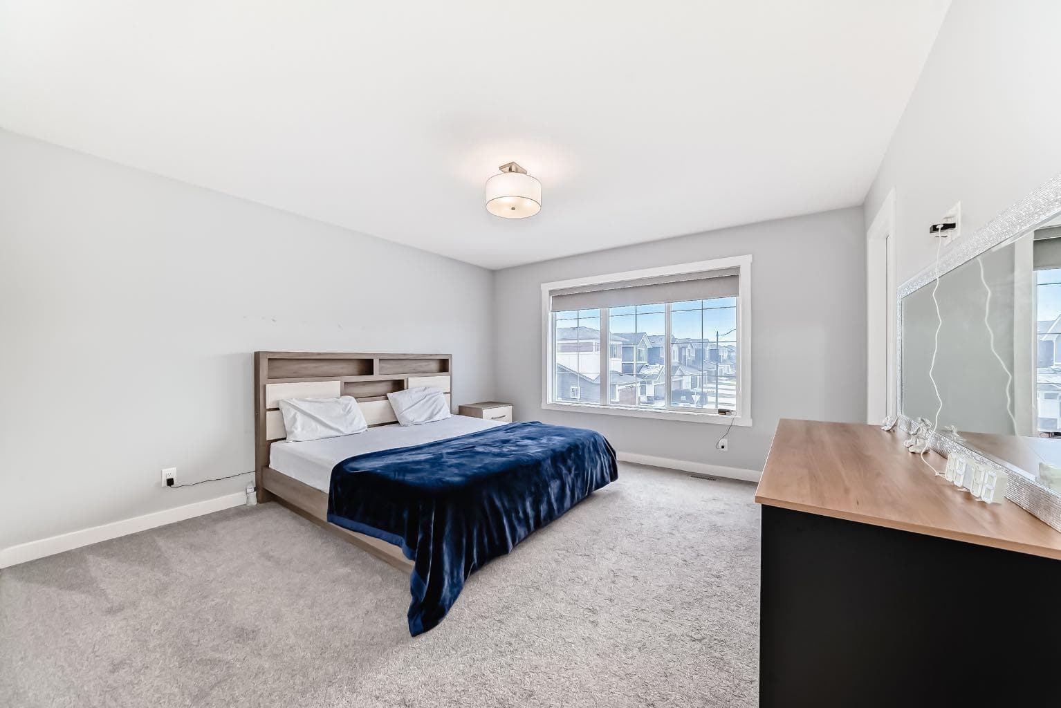 216 Homestead Grove NE