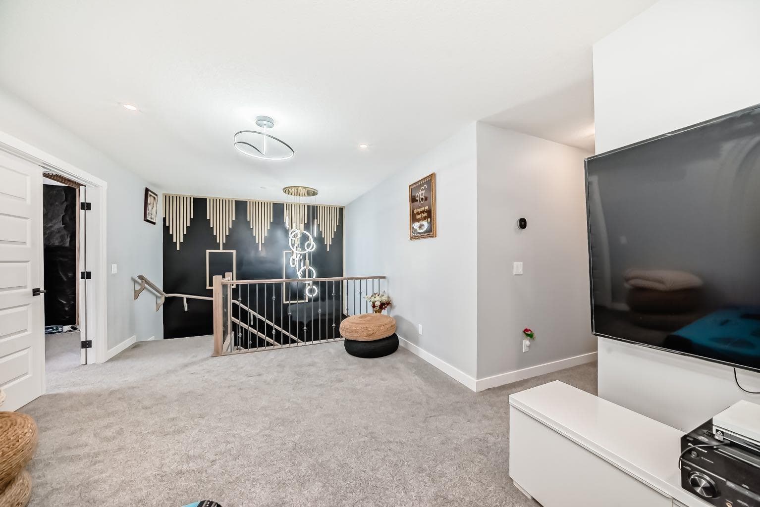 216 Homestead Grove NE