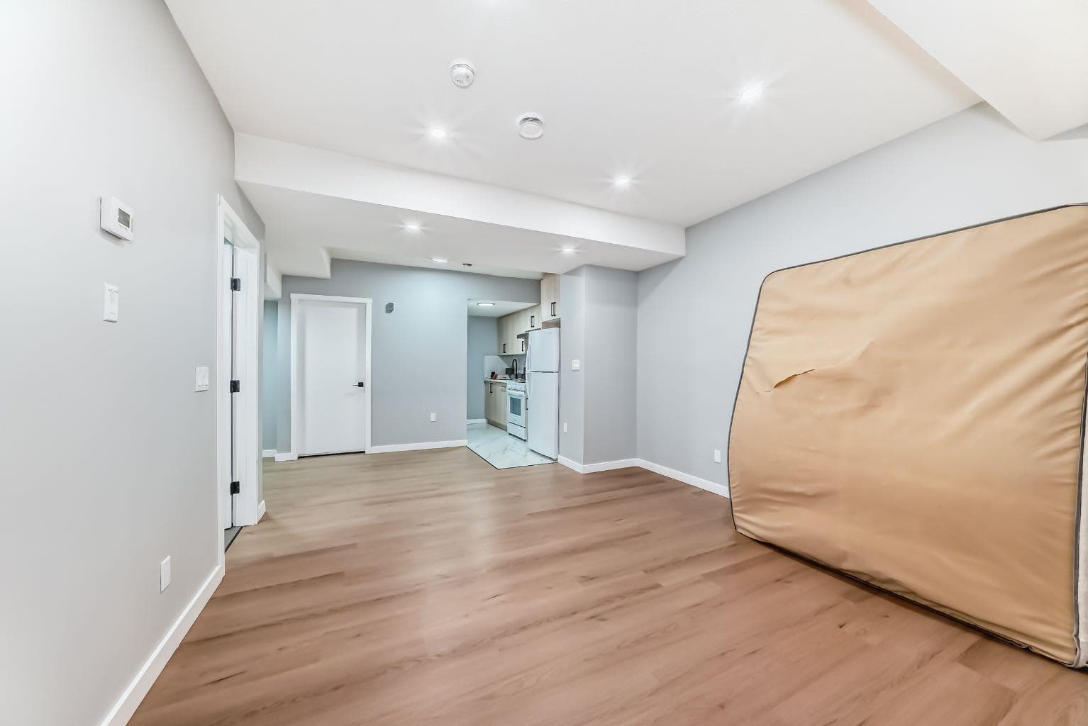 216 Homestead Grove NE
