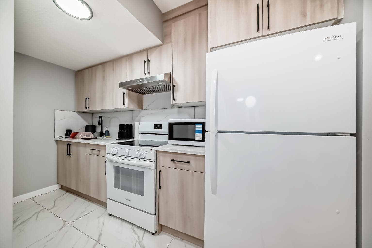 216 Homestead Grove NE