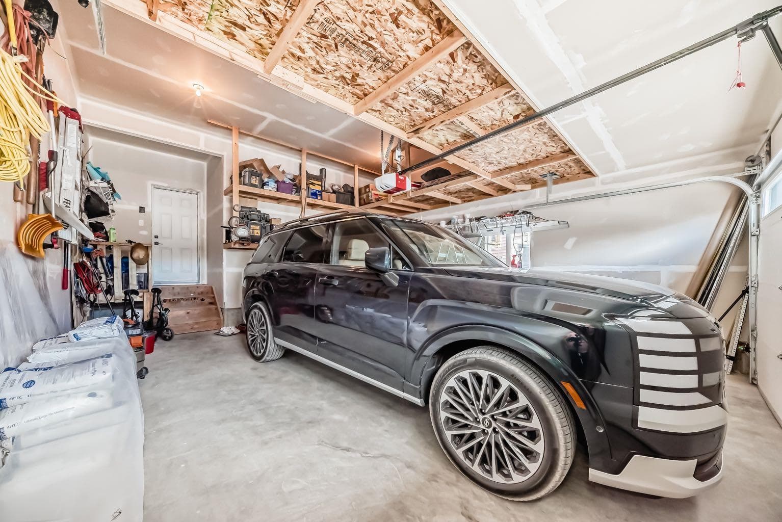 216 Homestead Grove NE