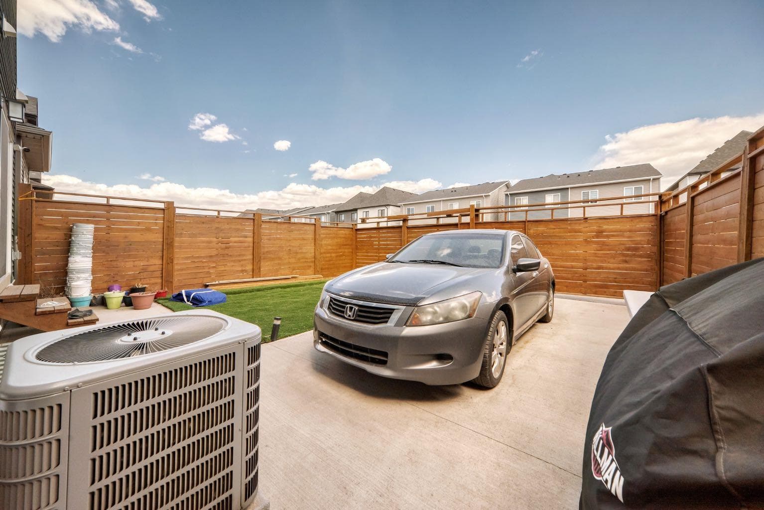 216 Homestead Grove NE
