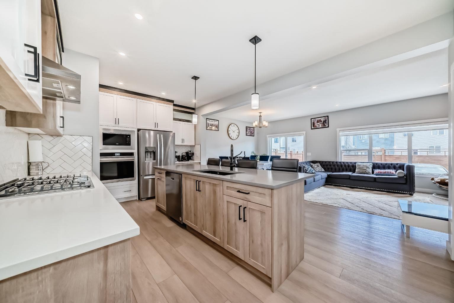 216 Homestead Grove NE