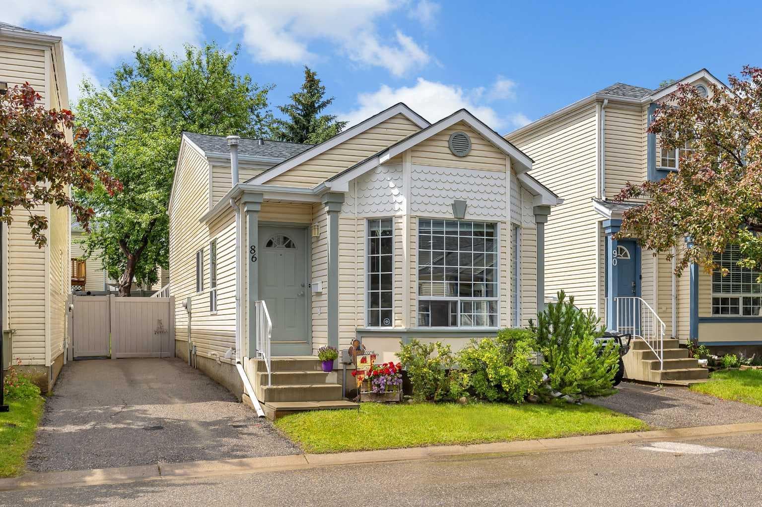 86 Coventry Lane NE