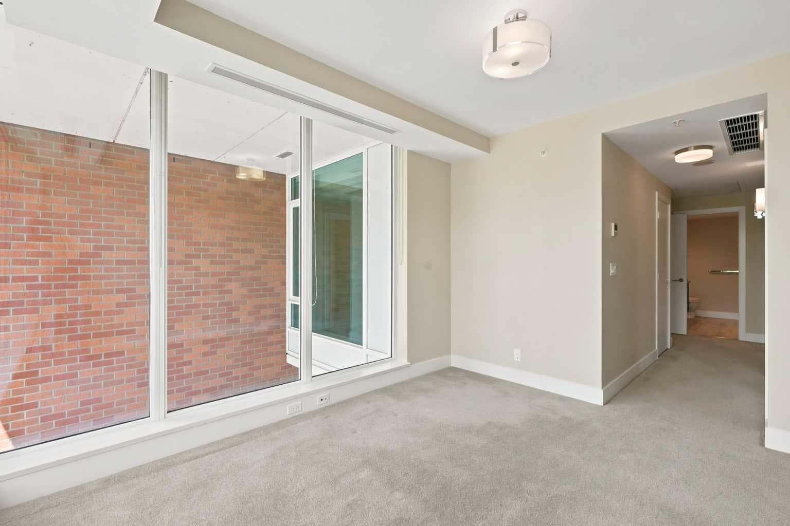 554 Riverfront Lane SE