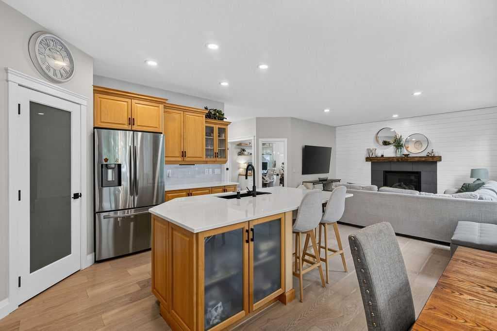 214 Cranleigh View SE