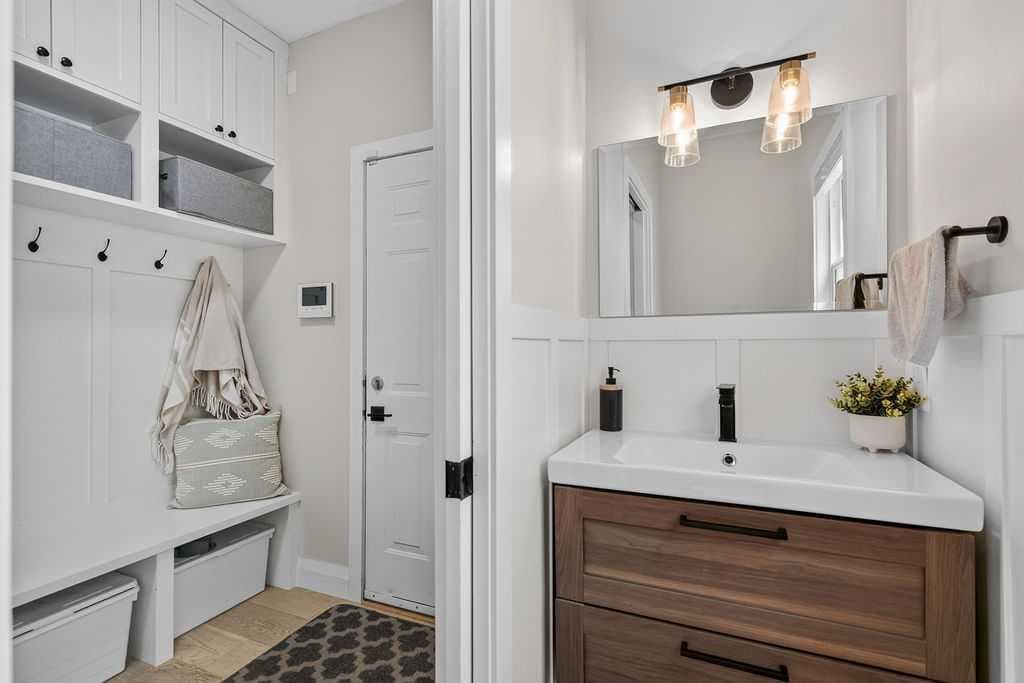 214 Cranleigh View SE