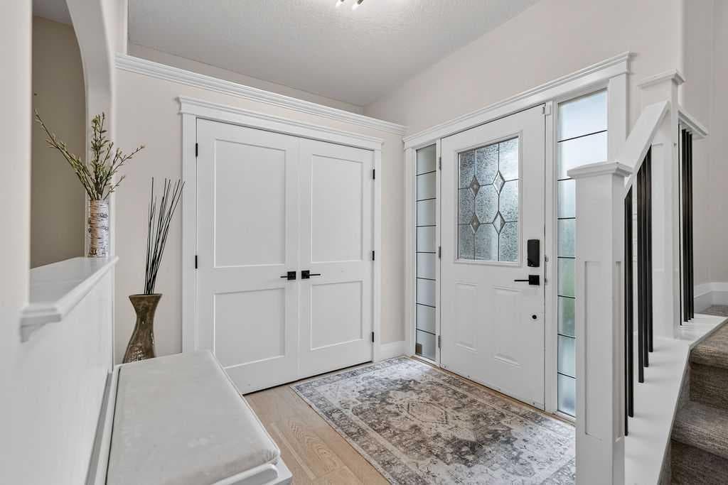 214 Cranleigh View SE