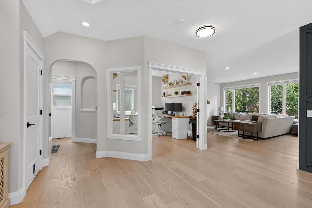 214 Cranleigh View SE