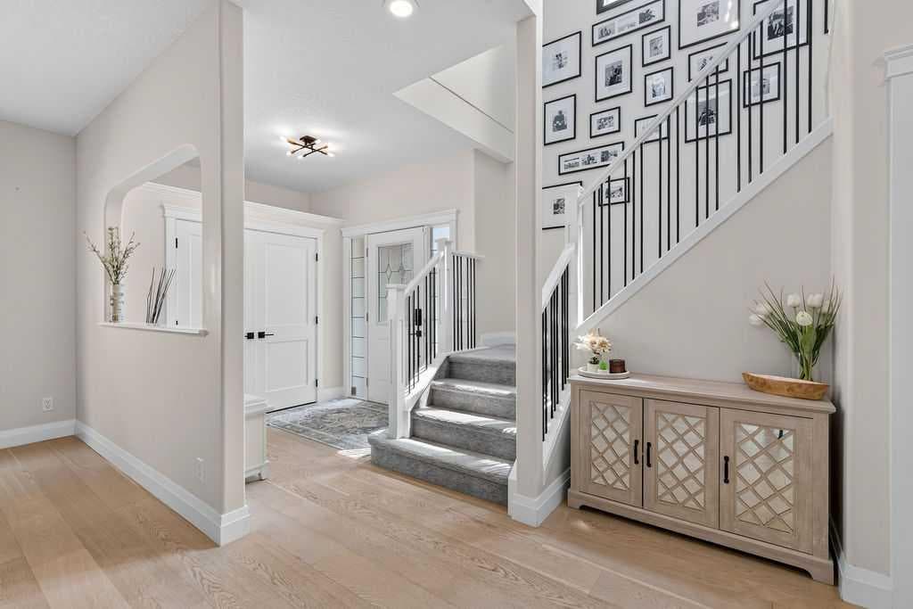 214 Cranleigh View SE