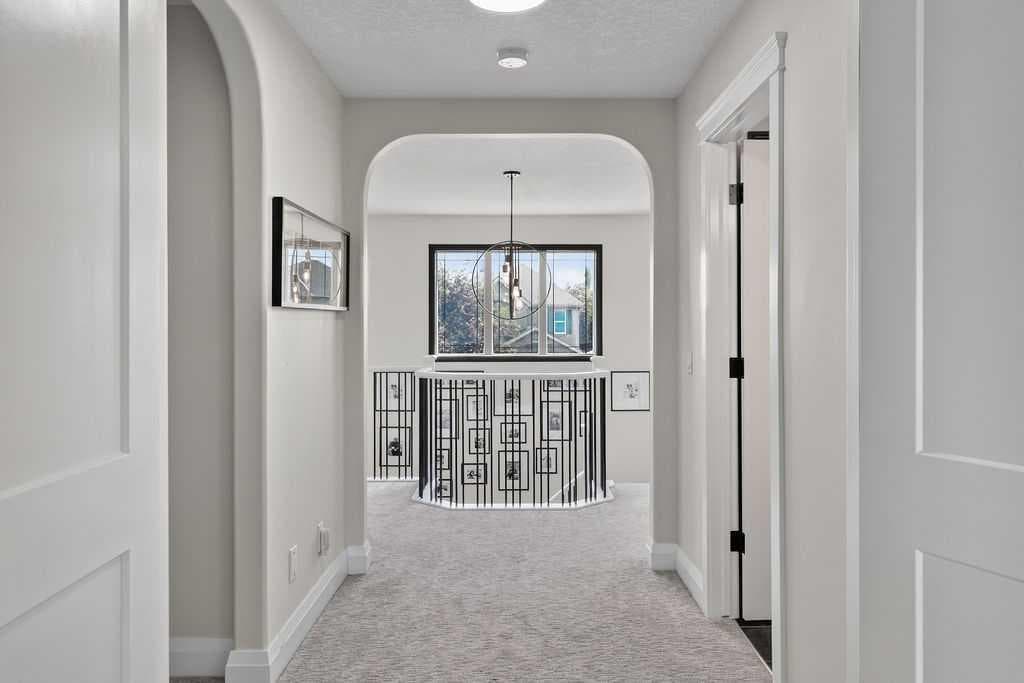 214 Cranleigh View SE