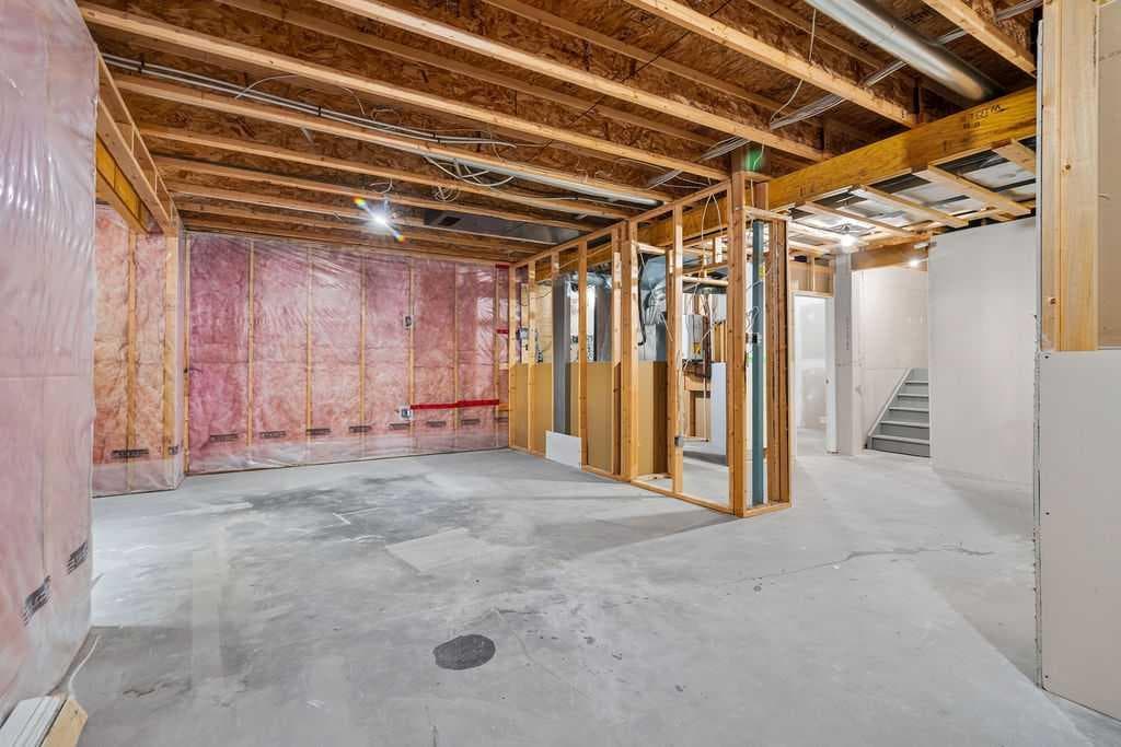 214 Cranleigh View SE