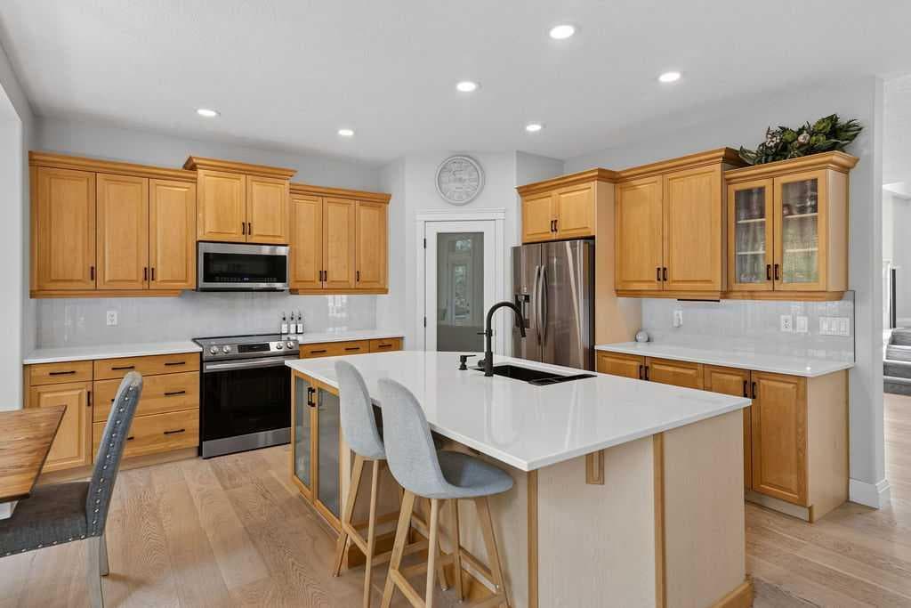 214 Cranleigh View SE