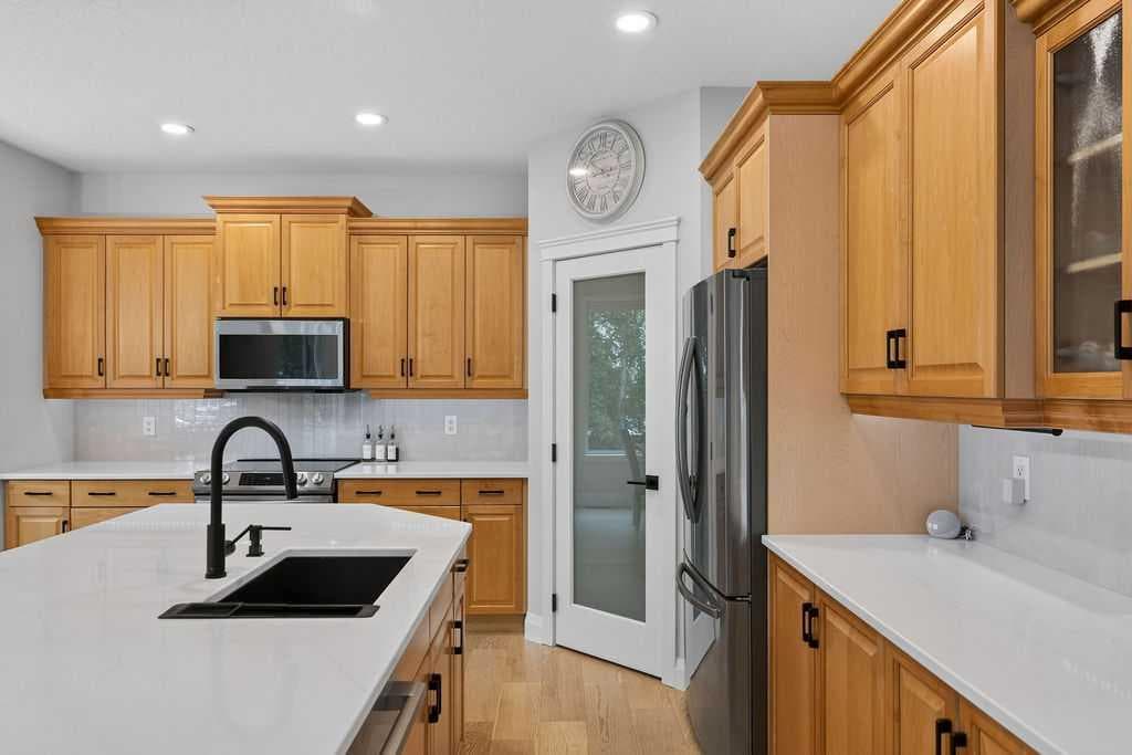 214 Cranleigh View SE