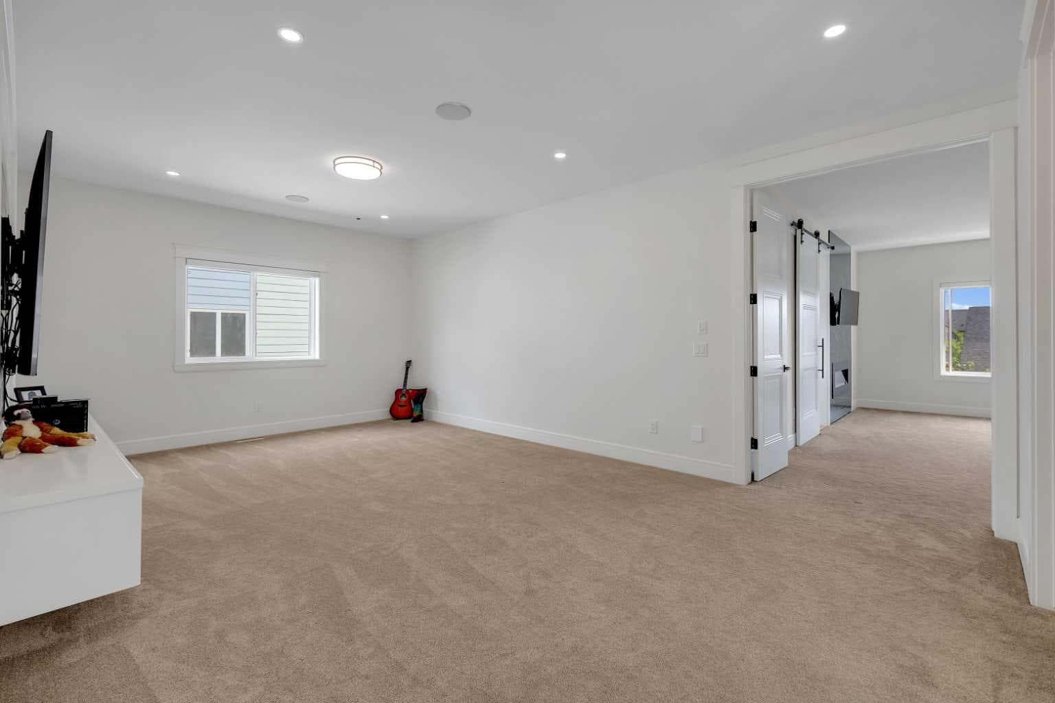 243 Coopers Cove SW