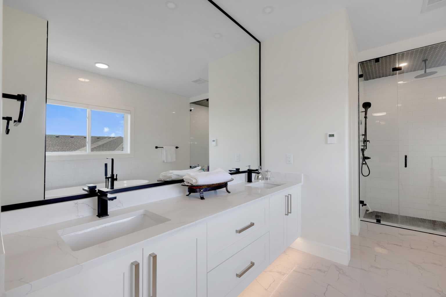 243 Coopers Cove SW
