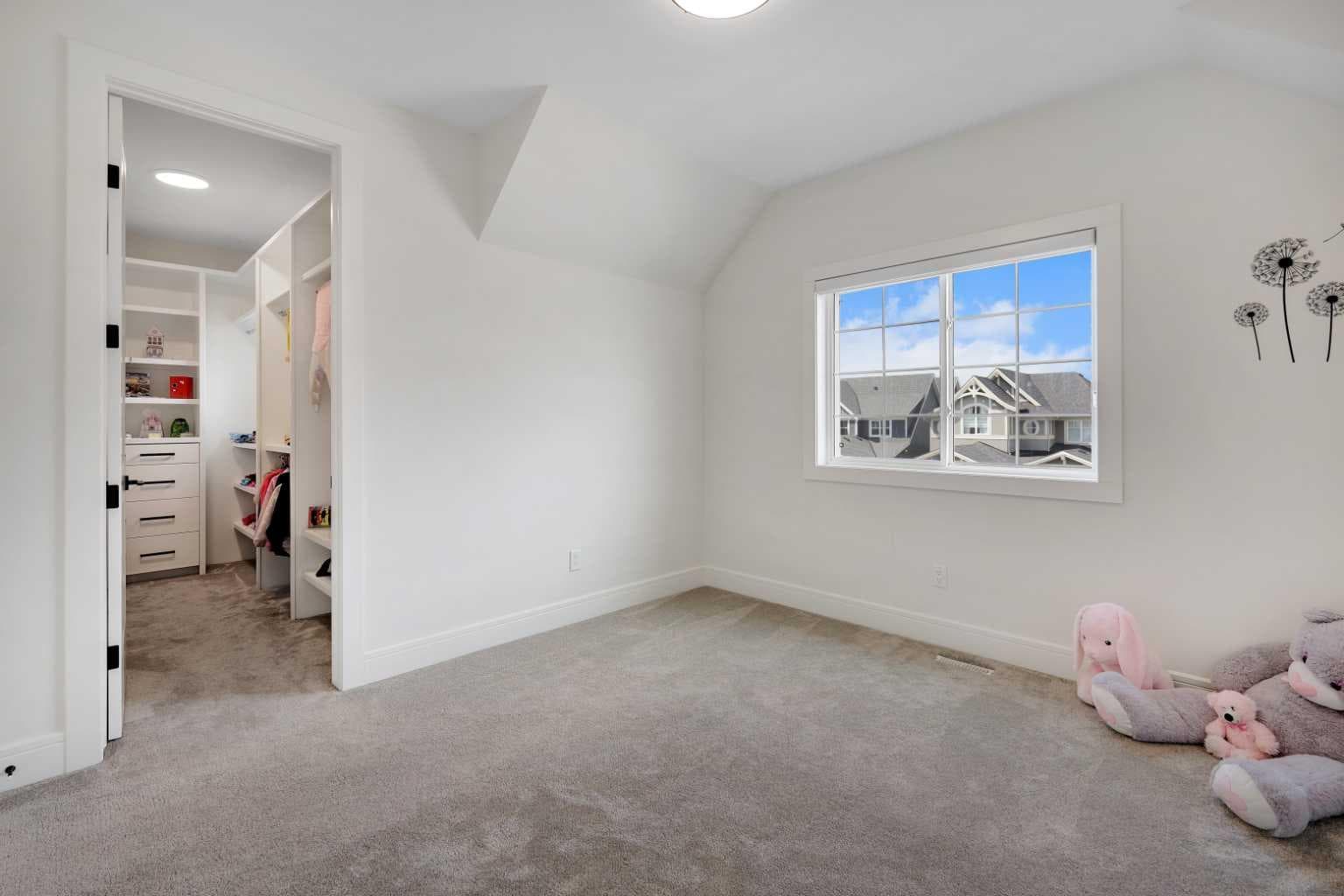 243 Coopers Cove SW
