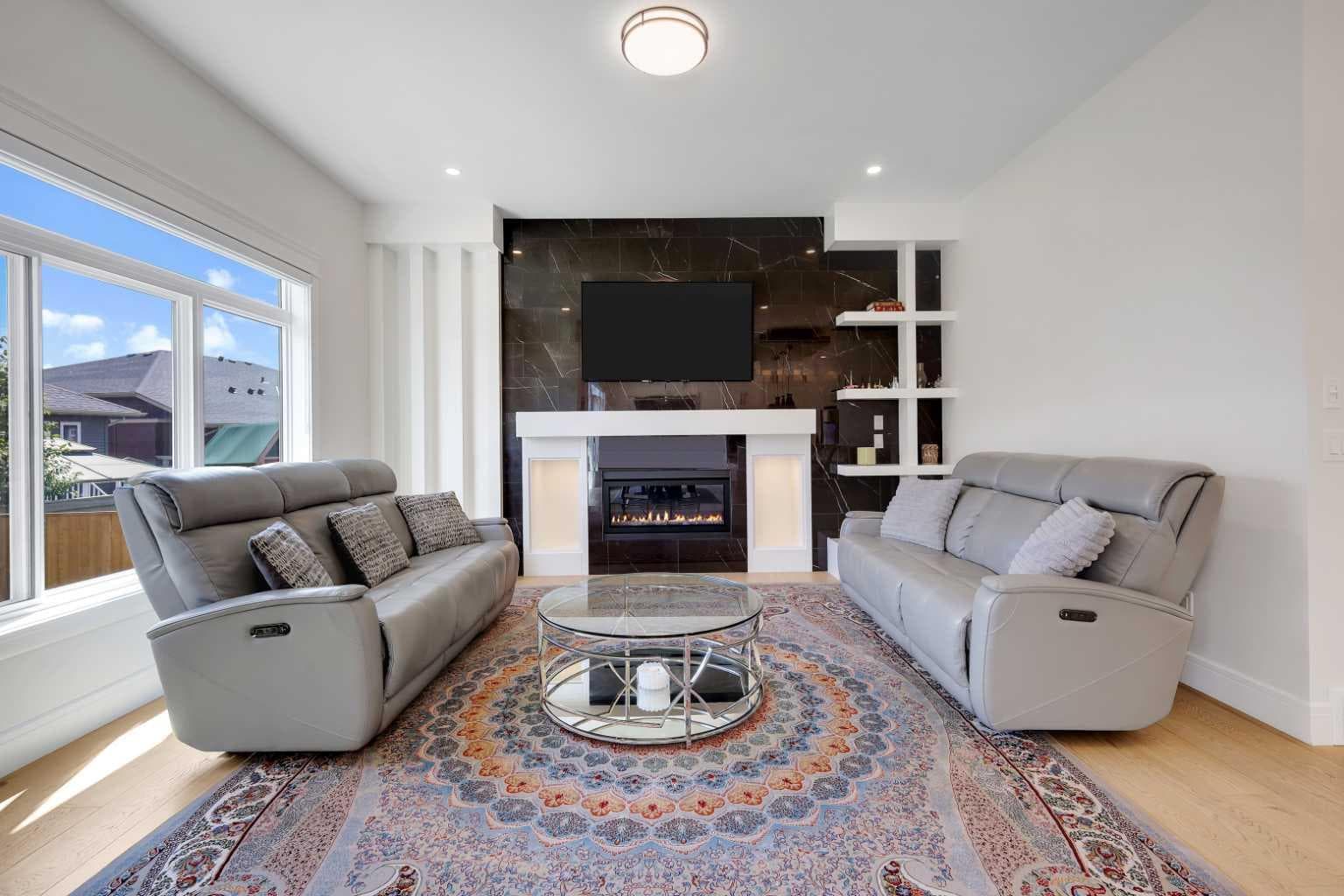 243 Coopers Cove SW