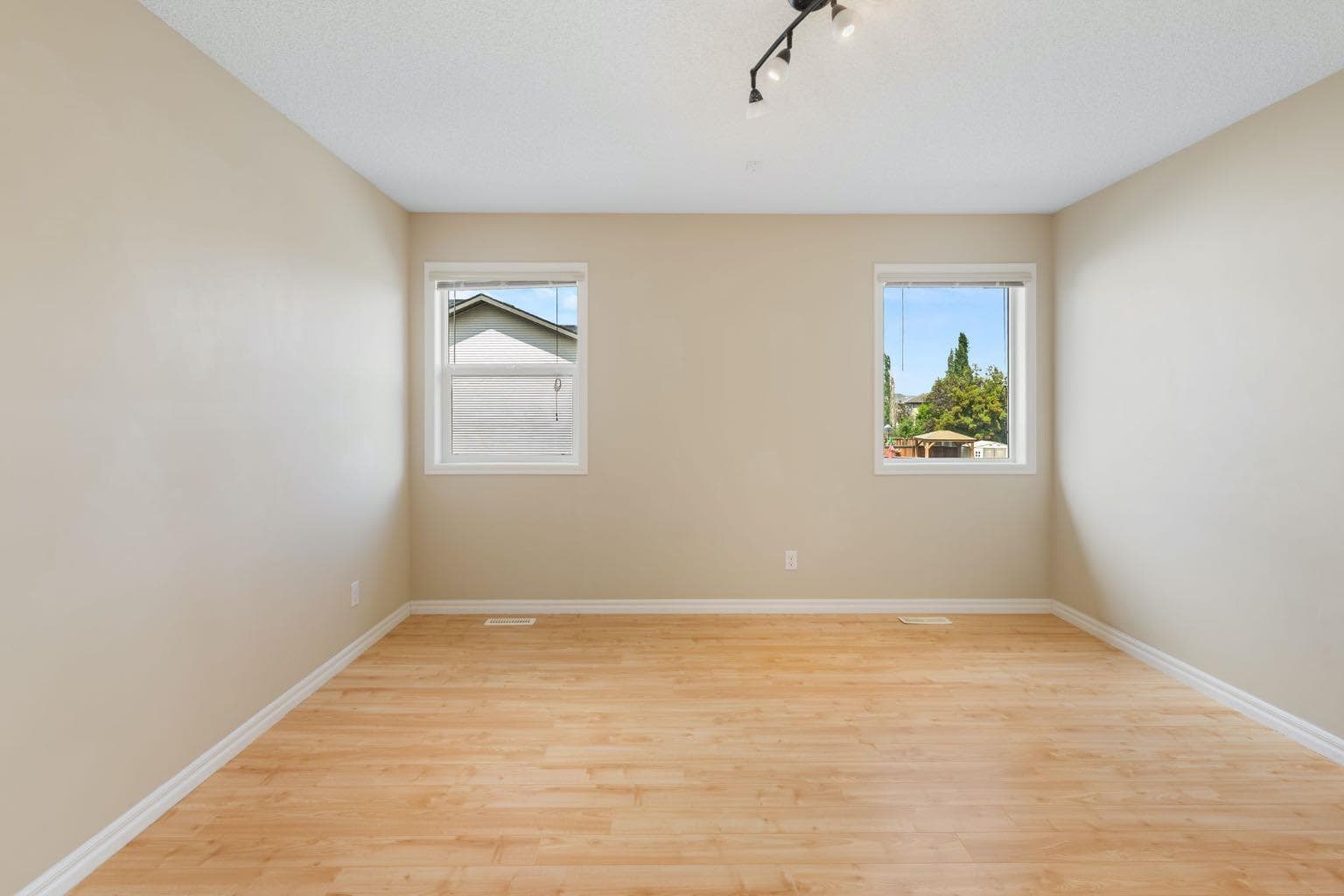 22 Brightoncrest Common SE
