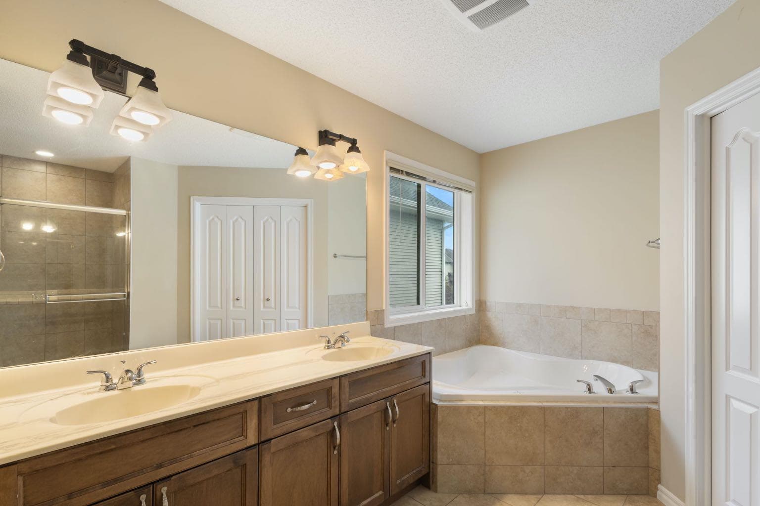 22 Brightoncrest Common SE
