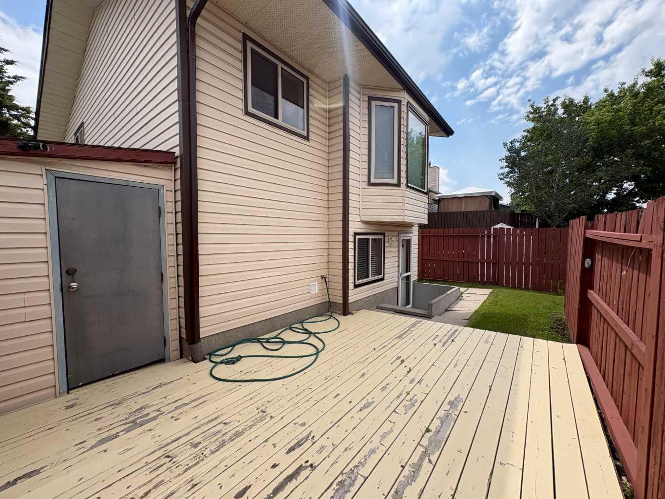 156 Falshire Close NE