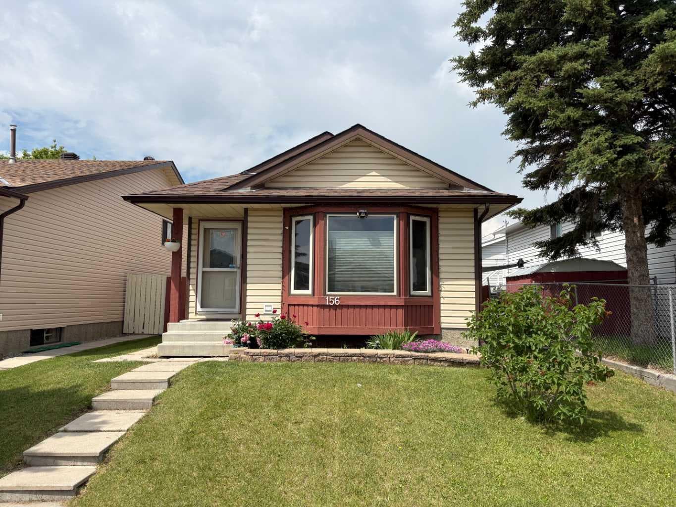 156 Falshire Close NE